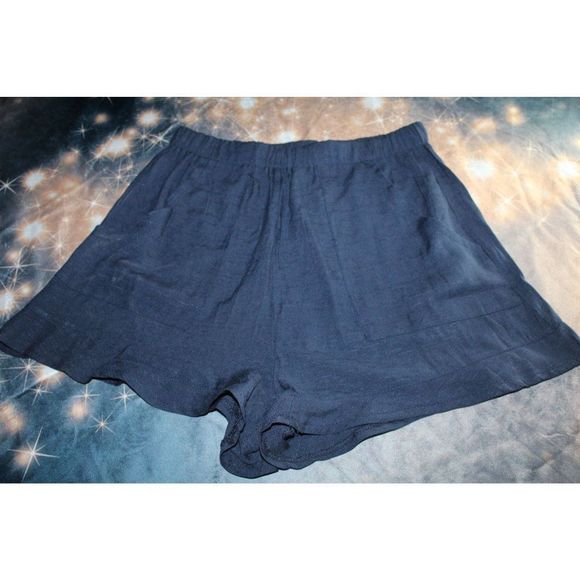NWT! Basico Navy Blue Women Ruffle‎ Shorts Size Large - Picture 1 of 6